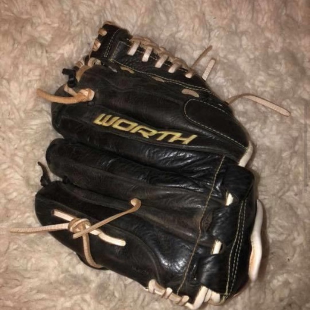 Worth softball glove